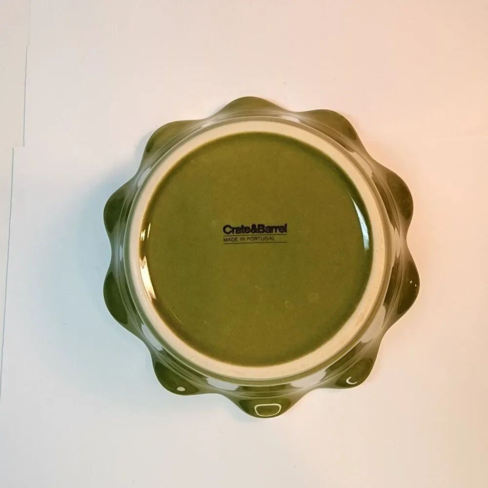 Crate and Barrel Green Ruffled 6.75 Inch Bowl Beautiful